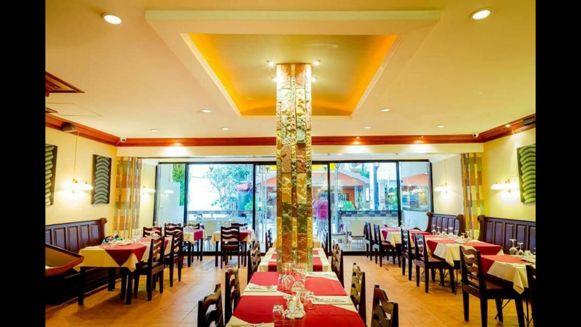 Avenue Beach Hotel Jomtien Beach Exterior photo